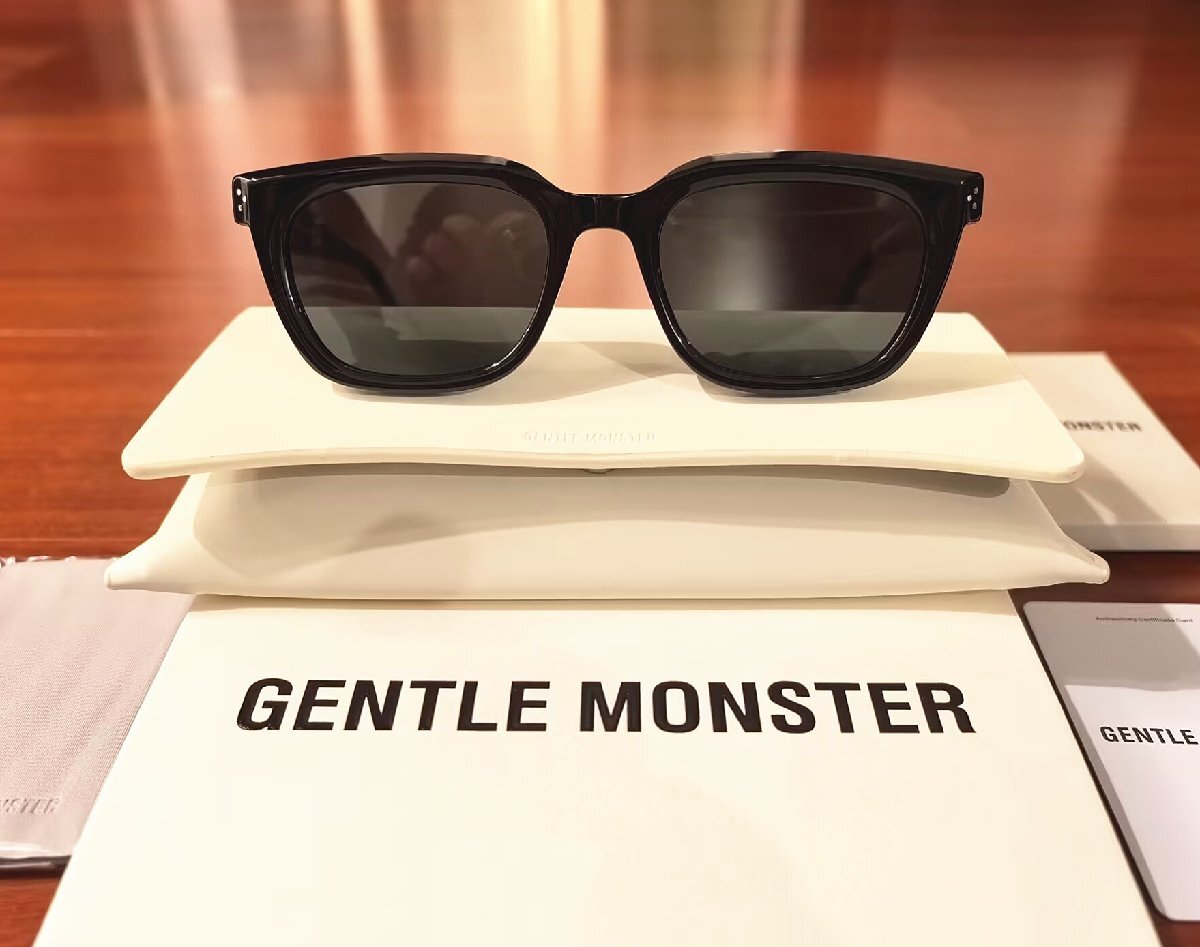 新品未使用※人気モデル*GENTLE MONSTER?ジェントルモンスター HOVO　登坂広臣 BTS 愛用?ブラック?サングラス?黒