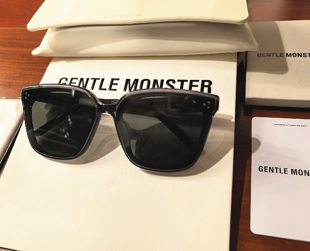 新品未使用※人気モデル*GENTLE MONSTER?ジェントルモンスター DEAR　登坂広臣 BTS 愛用?ブラック?サングラス?黒
