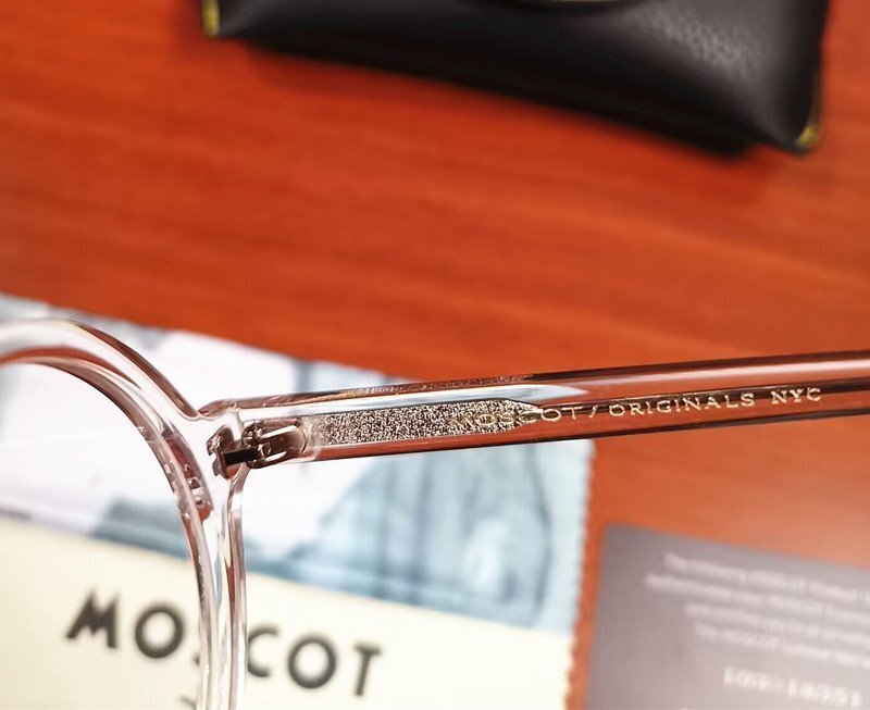 名作モデル☆新品☆ MOSCOT ZOLMAN ゾルマン 丸い眼鏡 メガネフレーム ブラック? セレブ愛用モデル?クリア