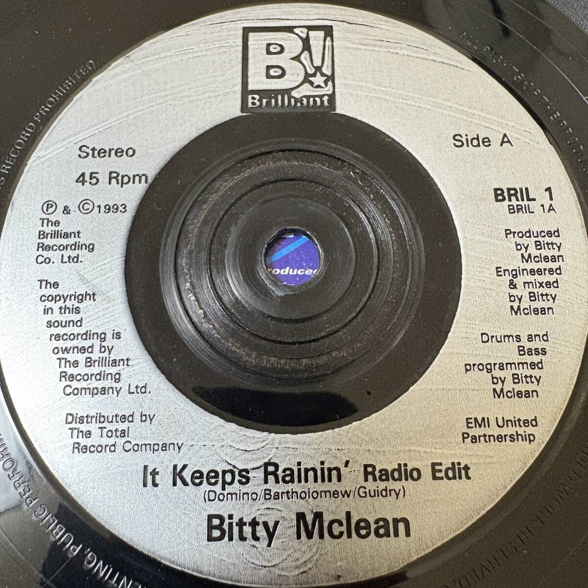 Bitty Mclean - It Keeps Rainin' / True True True // Brilliant! 7inch / AA5818