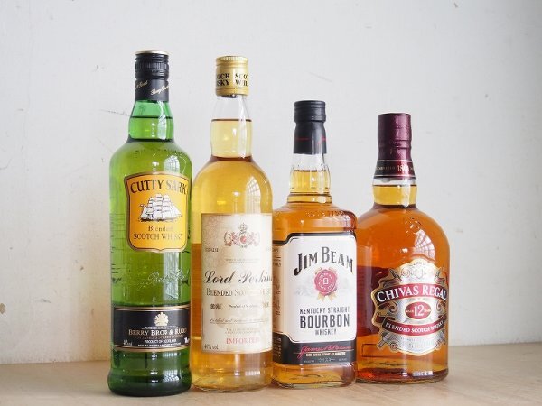 未開封 古酒 ウィスキー 4本セット　CUTTY SARK　ロードパーキンス　JIMBEAM　CHIVAS REGAI　700mlL　1000ml　40％　T53