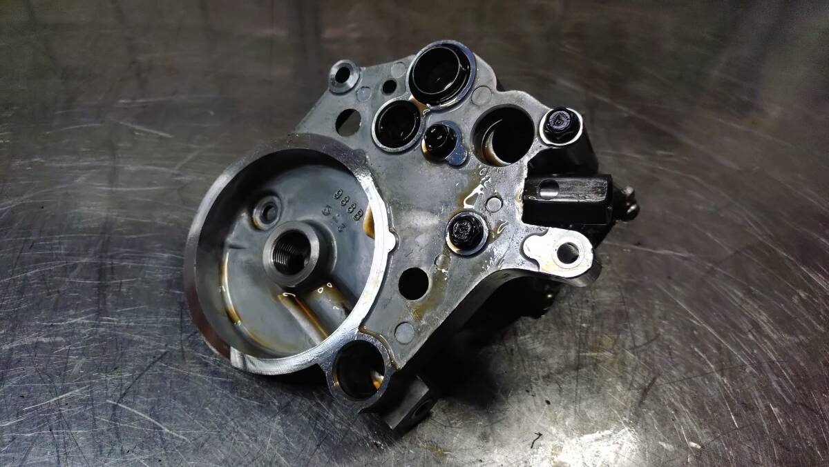 KAWASAKI　ZZR1100D　D2　オイルポンプ　ZXT10D　(検　ZRX1100_画像1