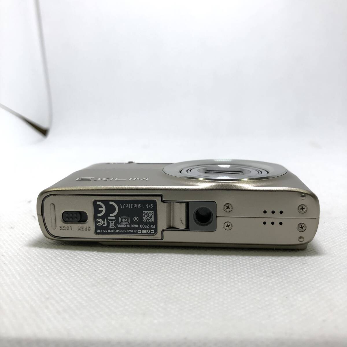 稼働　動(dòng)作確認(rèn)済み CASIO カシオ EXILIM EX-Z200 コンパクト　デジタルカメラ　予備バッテリー付き　ゴールド　デジカメ