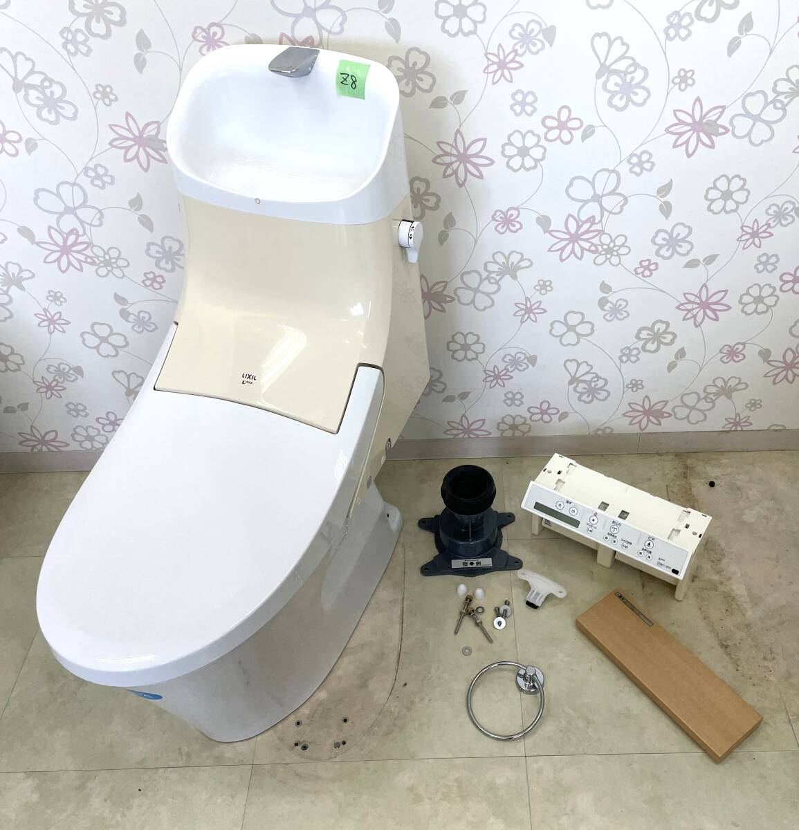 ◆モデルルーム展示品/LIXIL/リクシル/シャワートイレBA280タイプ/ベーシア/DT-BA282G + YBC-BA20S/ピュアホワイト◆Z8