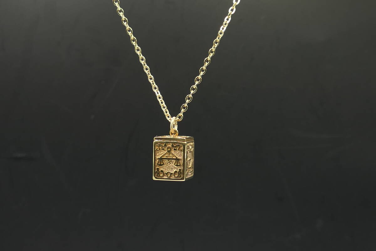 聖闘士星矢　黄金聖衣箱　ペンダント　ライブラ(天秤座)２０１４年発売 聖闘士星矢黄金聖衣箱ペンダントライブラ(天秤座)2014年発売