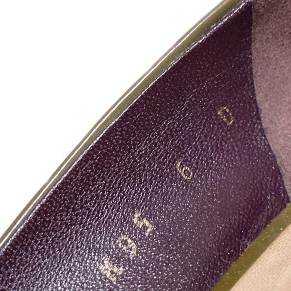 サルバトーレフェラガモ FERRAGAMO/SalvatoreFerragamo パンプス 6D - レザー カーキ レディース 靴