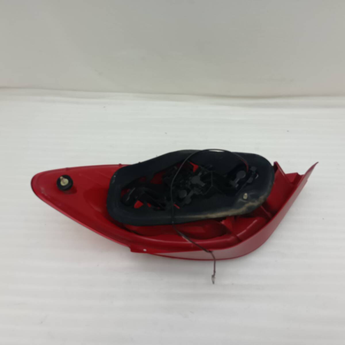 動作保証 プジョー307 T5NFU 純正 左側(cè) 左 L テールライト テールランプ テールレンズ 02000004058 W2E4Z1178