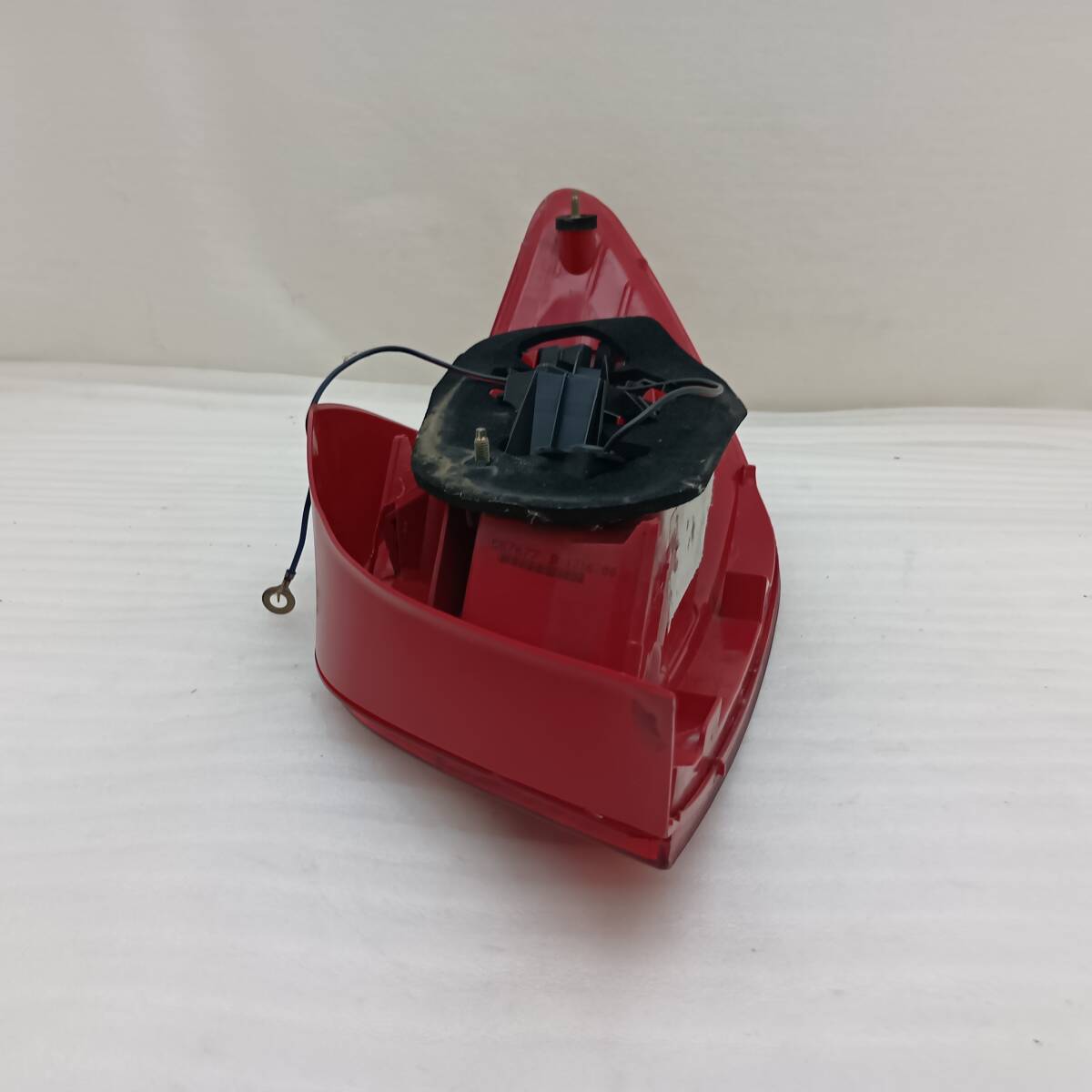 動作保証 プジョー307 T5NFU 純正 左側(cè) 左 L テールライト テールランプ テールレンズ 02000004058 W2E4Z1178