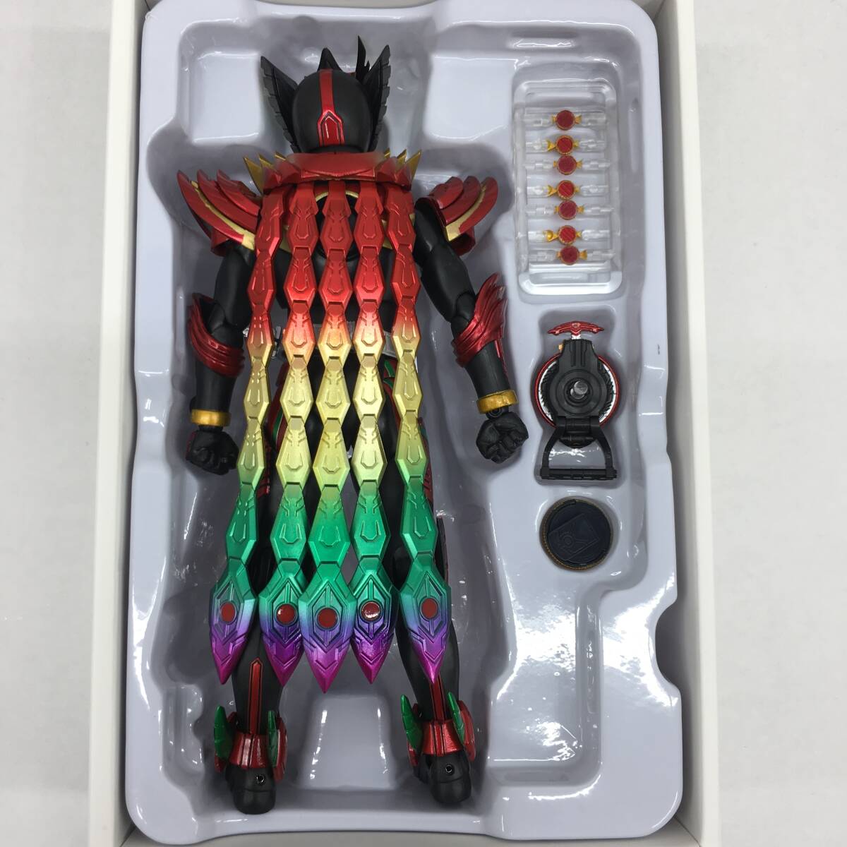 △【T040】開封品 バンダイ『S.H.Figuarts 仮面ライダーオーズ タジャドルコンボエタニティ フィギュア』輸送箱付き△