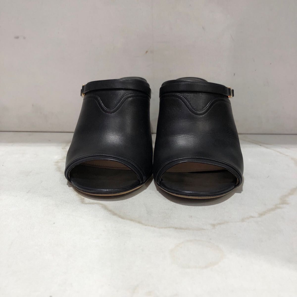 ts20250621[Salvatore Ferragamo] Salvatore Ferragamo сандалии кожа высокий каблук черный 7 1/2