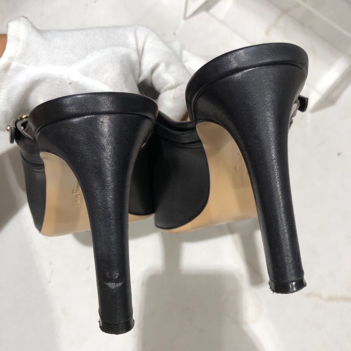 ts20250621[Salvatore Ferragamo] Salvatore Ferragamo сандалии кожа высокий каблук черный 7 1/2