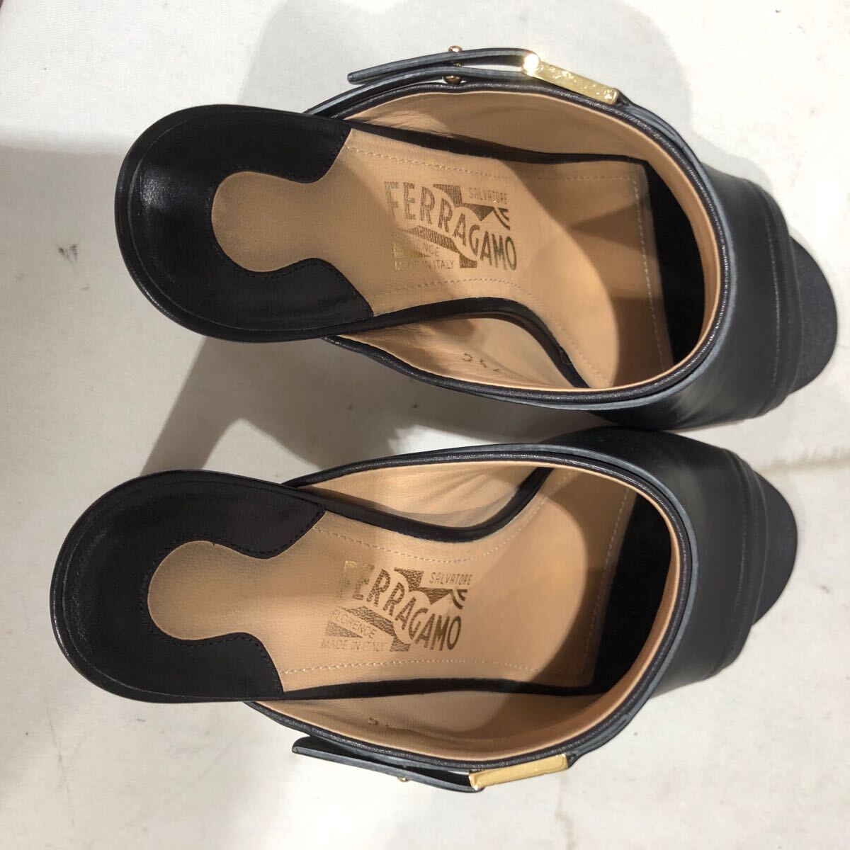 ts20250621[Salvatore Ferragamo] Salvatore Ferragamo сандалии кожа высокий каблук черный 7 1/2