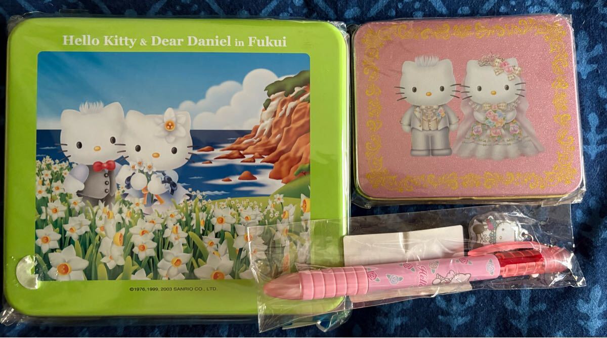 HELLO KITTY ご當(dāng)?shù)叵薅ā◇救毪辍ˉ欹咯`セット　キティちゃん　ダニエルくん　ウェディング　缶入り　メモ　ボールペン　wedding ドレス