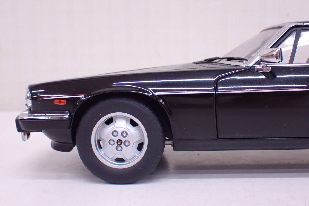  прекрасный товар AUTOart Jaguar миникар 1/18 Jaguar XJ-S V12 G06035T