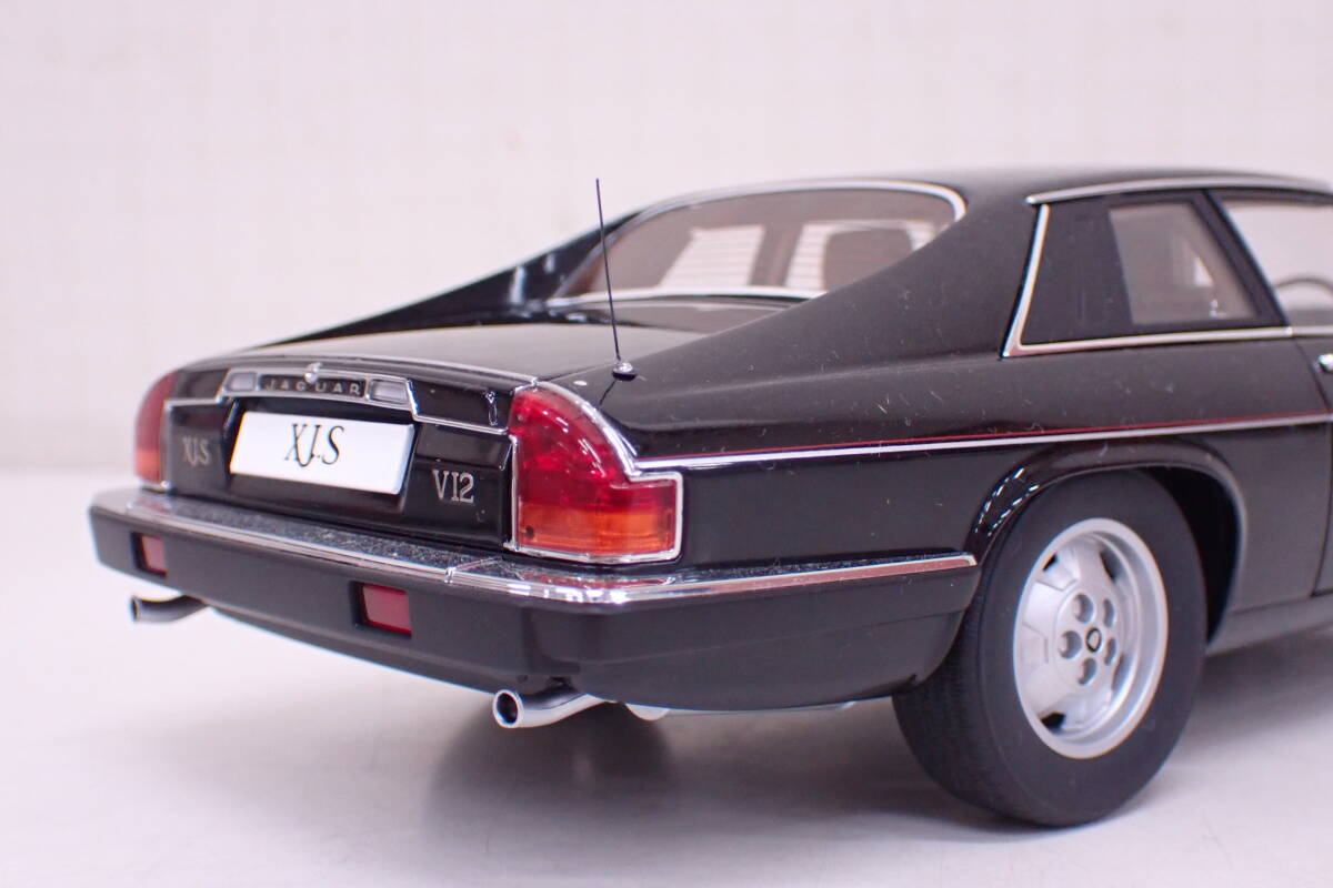  прекрасный товар AUTOart Jaguar миникар 1/18 Jaguar XJ-S V12 G06035T