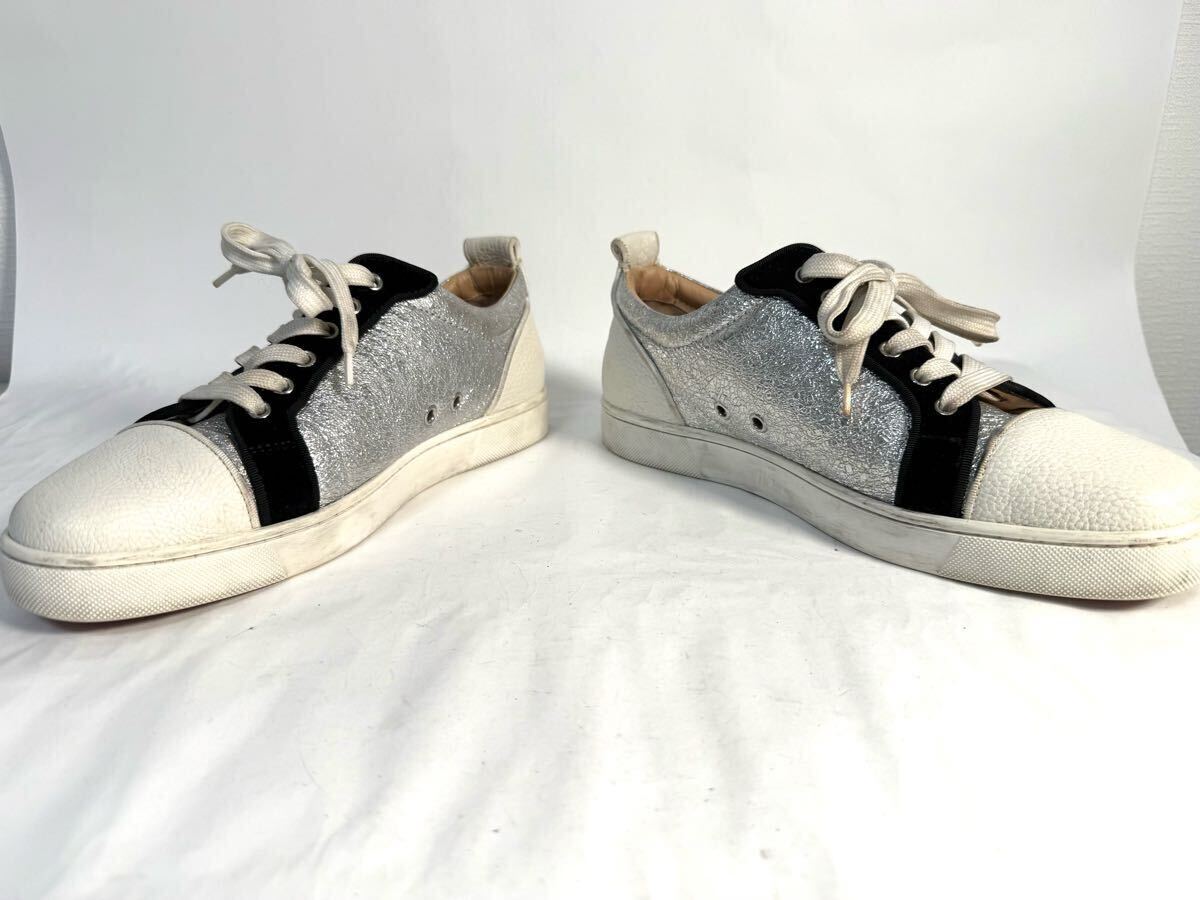 美品 Christian Louboutin クリスチャンルブタン LOUIS ベロア レザー ローカットスニーカー シューズ 41 メンズ　靴 シルバー ブラック系