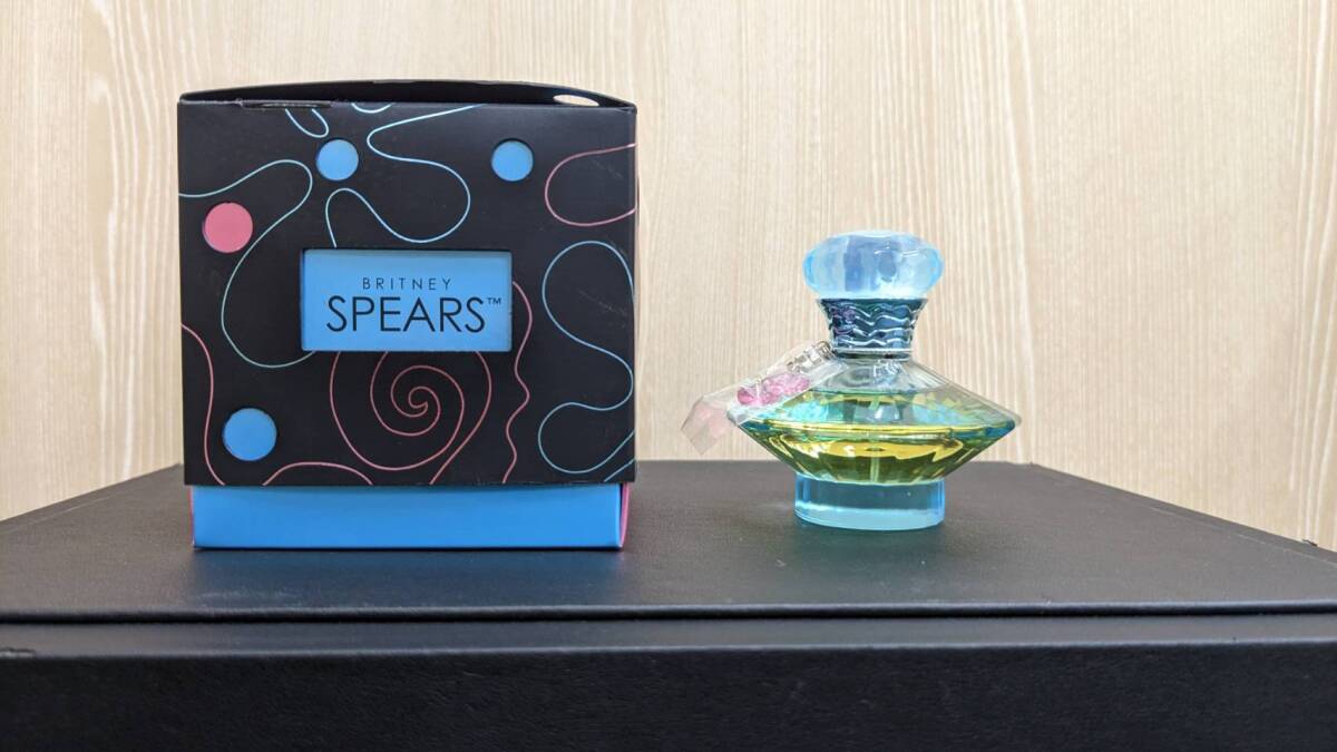 12818 香水 ブリトニー スピアーズ キュリアス オーデパルファム 箱付き 30ml_画像1
