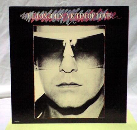 * б/у * запись *LP запись * L тонн John [VICTIM OF LOVE]MCA5104*
