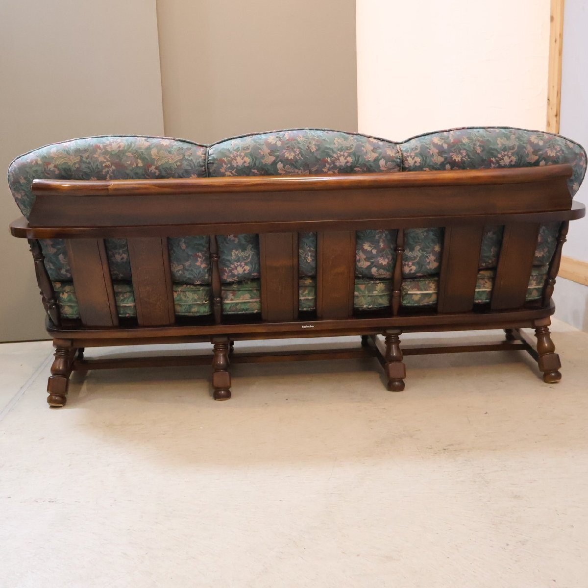 Karimoku カリモク COLONIAL コロニアル 3人掛椅子 WC67 クラシック アンティーク調 トリプルソファ レトロ 3Pソファ カントリー FF120_画像5