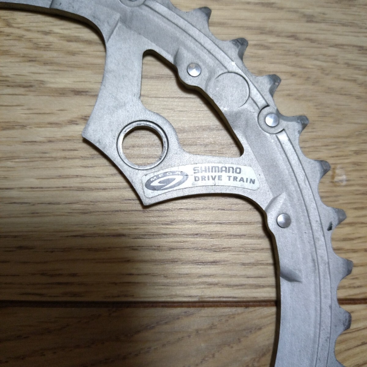 【値下げ】シマノ チェーンリング PCD BCD 104 フロントシングル 4つ穴アーム 44t DEORE XT デオーレ オールド マウンテン③チタン色_画像2