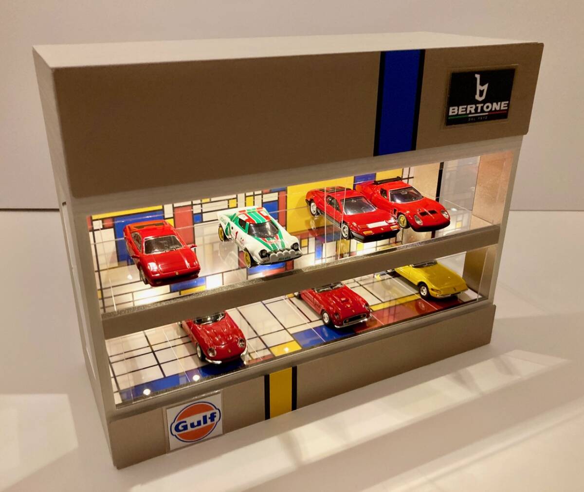 1/64・ステンバイブレーション・2層式ディスプレーBOX /照明付