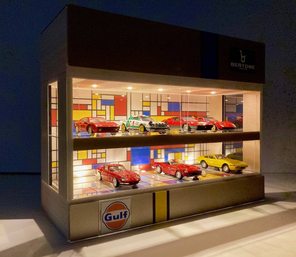 1/64・ステンバイブレーション・2層式ディスプレーBOX /照明付
