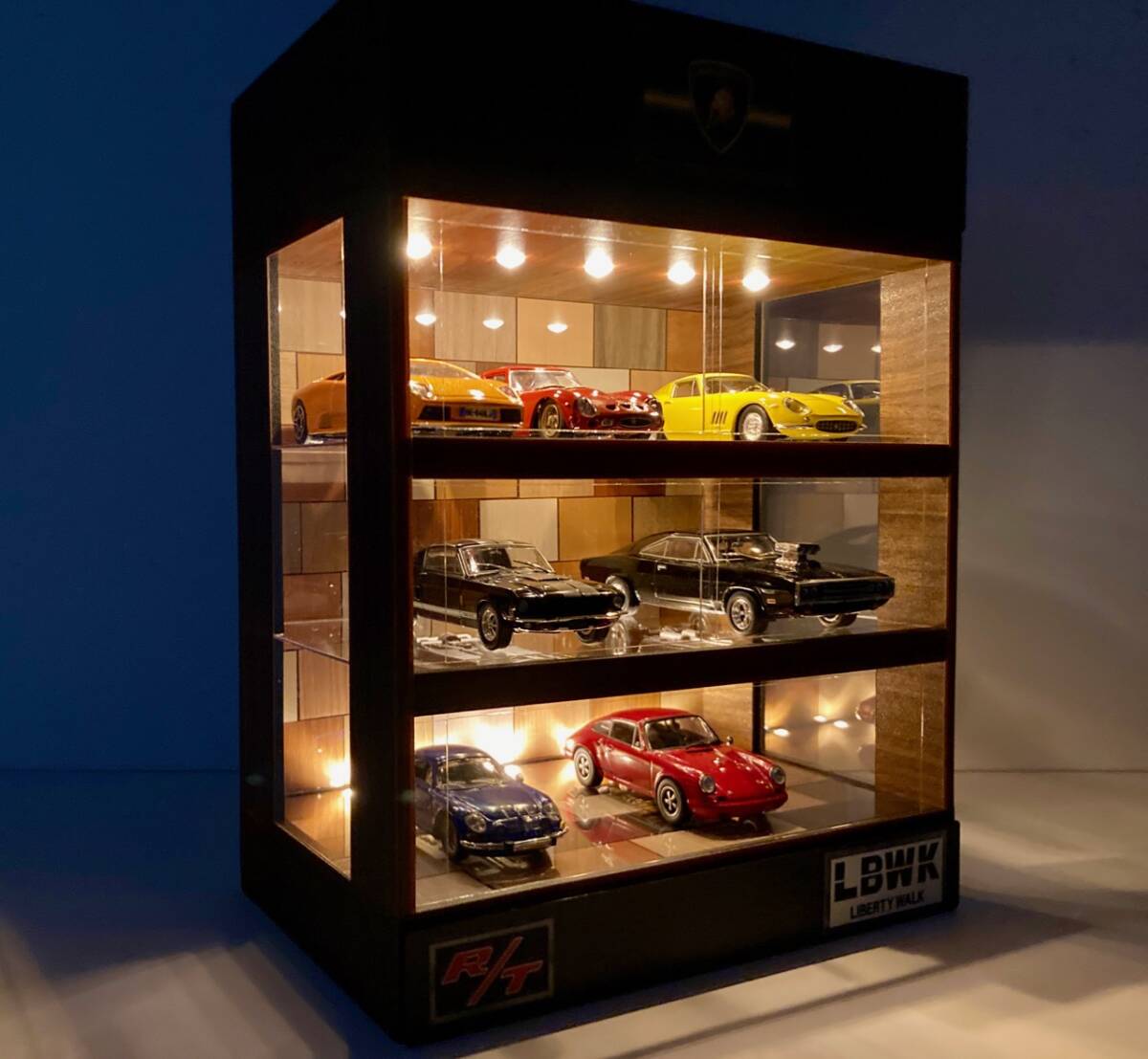 超安い品質 1/43仕様・ランダム木レンガ・3層式ディスプレーBOX LED照明10 / ミニカー