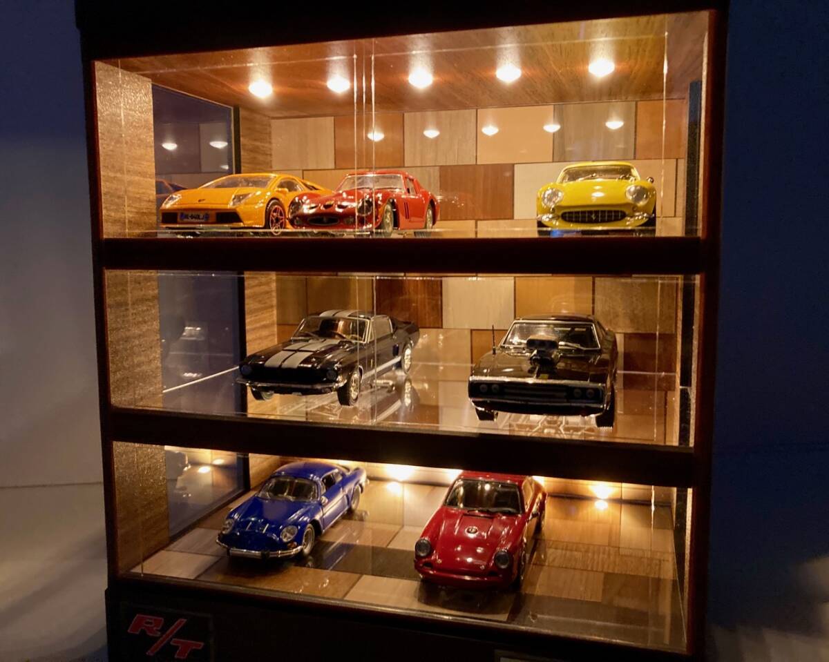 1/64展示14台可・近未来ガレージ・ディスプレーBOX・LED照明10灯
