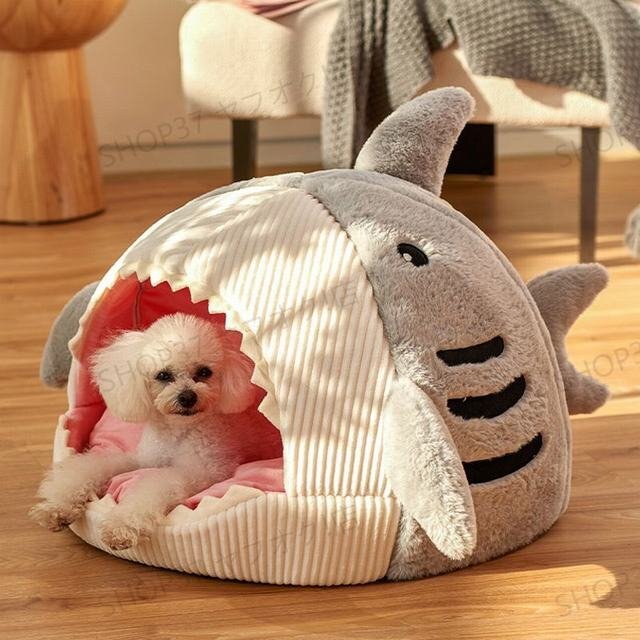 貓 犬 ベッド　サメ型ペットベッド ふわふわ　暖か もこもこ　キャット ペットハウス 滑り止め　クッション 柔らかい　秋冬 グレー Sサイズ