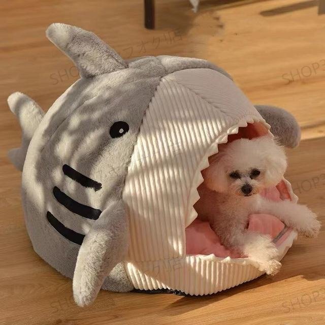 貓 犬 ベッド　サメ型ペットベッド ふわふわ　暖か もこもこ　キャット ペットハウス 滑り止め　クッション 柔らかい　秋冬 グレー Sサイズ