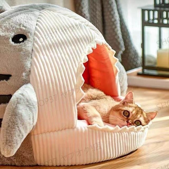 貓 犬 ベッド　サメ型ペットベッド ふわふわ　暖か もこもこ　キャット ペットハウス 滑り止め　クッション 柔らかい　秋冬 グレー Sサイズ