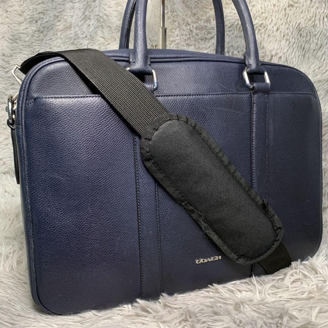  прекрасный товар COACH Coach 2way портфель сумка на плечо ходить на работу бизнес A4 место хранения PC место хранения все кожа металлические принадлежности Logo темно-синий цвет темно-синий мужской 