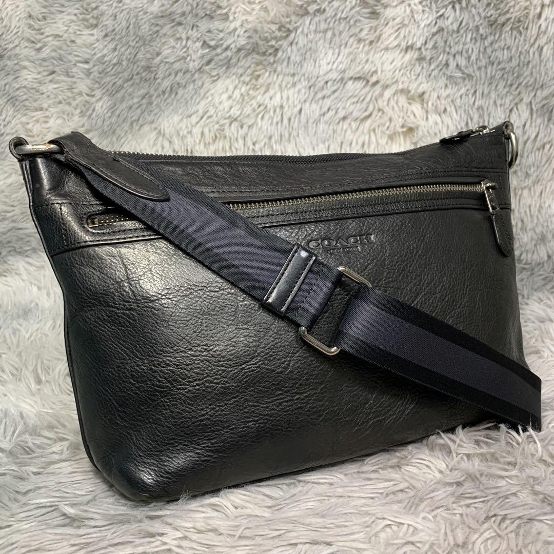 美品 COACH コーチ ヘリテージウェブ ショルダーバッグ 斜め掛け 肩がけ 型押しロゴ 通勤 ビジネス オールレザー 黒 ブラック メンズ