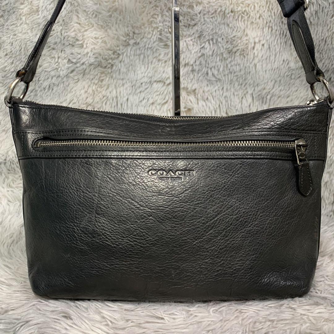 美品 COACH コーチ ヘリテージウェブ ショルダーバッグ 斜め掛け 肩がけ 型押しロゴ 通勤 ビジネス オールレザー 黒 ブラック メンズ