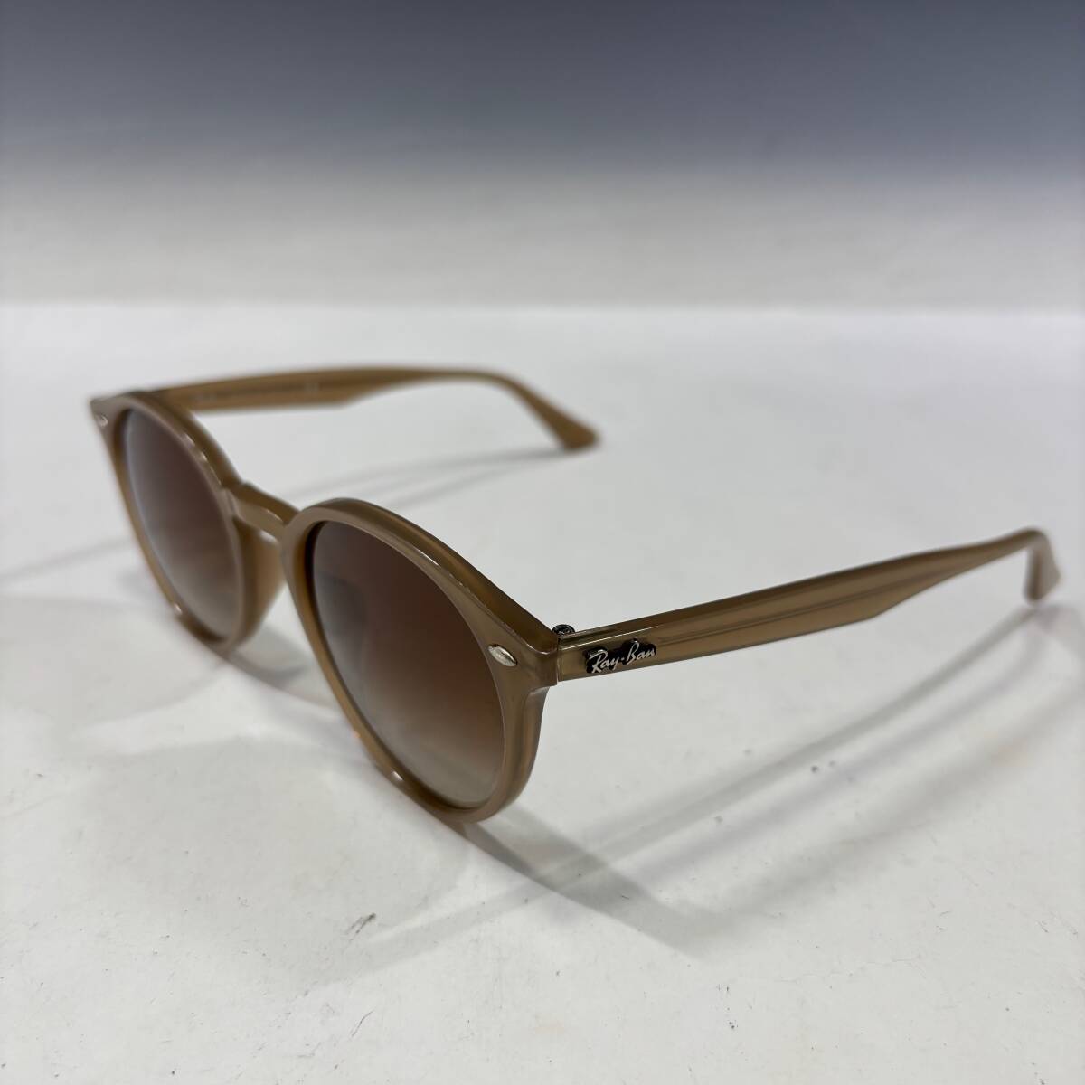 1円?狀態(tài)良【レイバン/Ray-Ban本物】サングラス/RB-2180-F/プラスチックフレーム/グレージュ【B360①M(fèi)