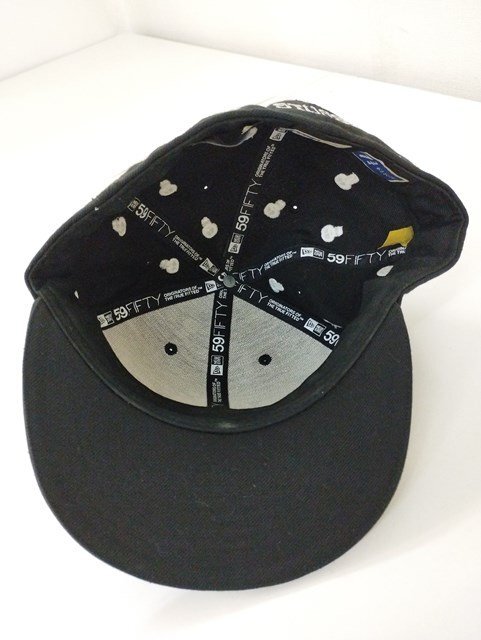 X191a [コラボ] STUSSY×NEW ERA ステューシー×ニューエラ キャップ 7?3/4 61.5cm ブラック 59FIFTY スカル刺繍 | ファッション小物 Q