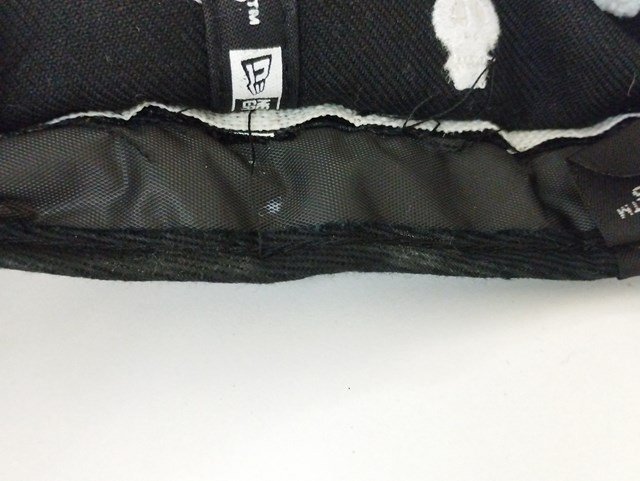X191a [コラボ] STUSSY×NEW ERA ステューシー×ニューエラ キャップ 7?3/4 61.5cm ブラック 59FIFTY スカル刺繍 | ファッション小物 Q