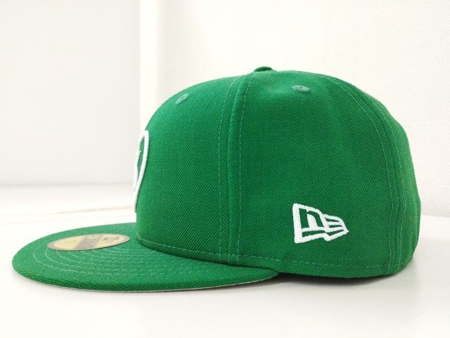 H243a [コラボ] Supreme x NEW ERA キャップ 7?1/2 59.6cm グリーン 59FIFTY 17AW HEART BOX LOGO CAP | ファッション小物 G