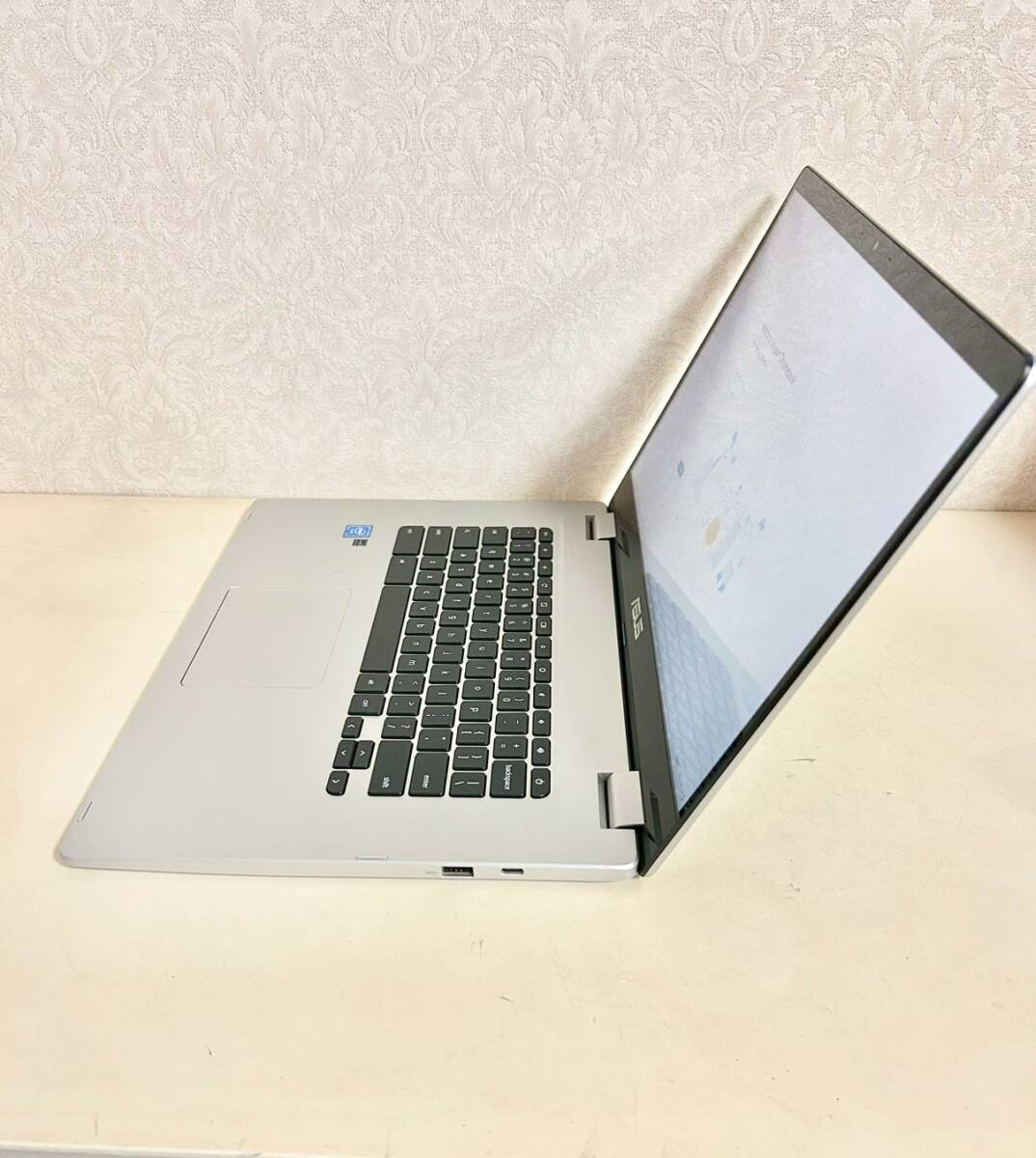 ASUS Chromebook C523N クロームブック /Pentium N4200/eMMC 64GB/メモリ4GB