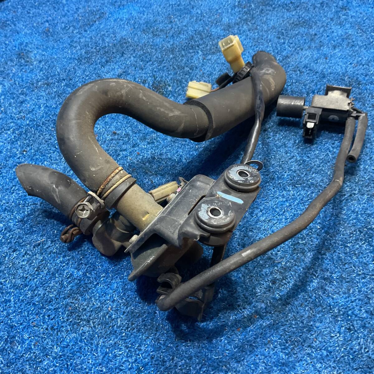 [AK-0029479][Z3] S61 舊車 トヨタ カローラレビン AE86 GT-APEX MT　『　 純正 オートエアコン用 ヒーターバルブ 　』　543066