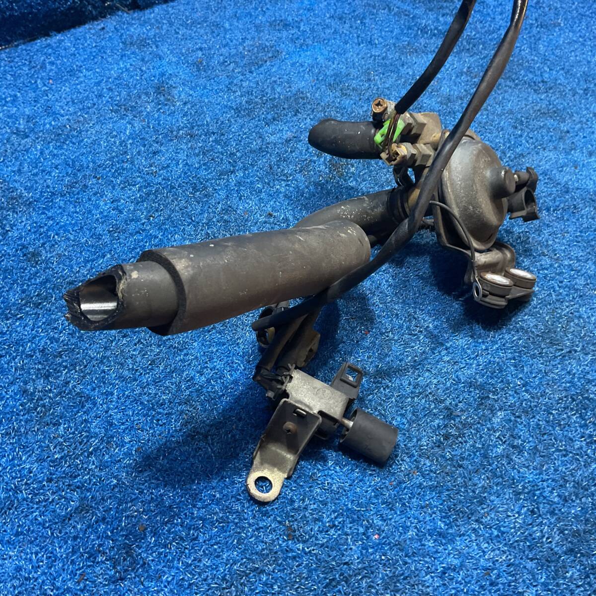 [AK-0029479][Z3] S61 舊車 トヨタ カローラレビン AE86 GT-APEX MT　『　 純正 オートエアコン用 ヒーターバルブ 　』　543066
