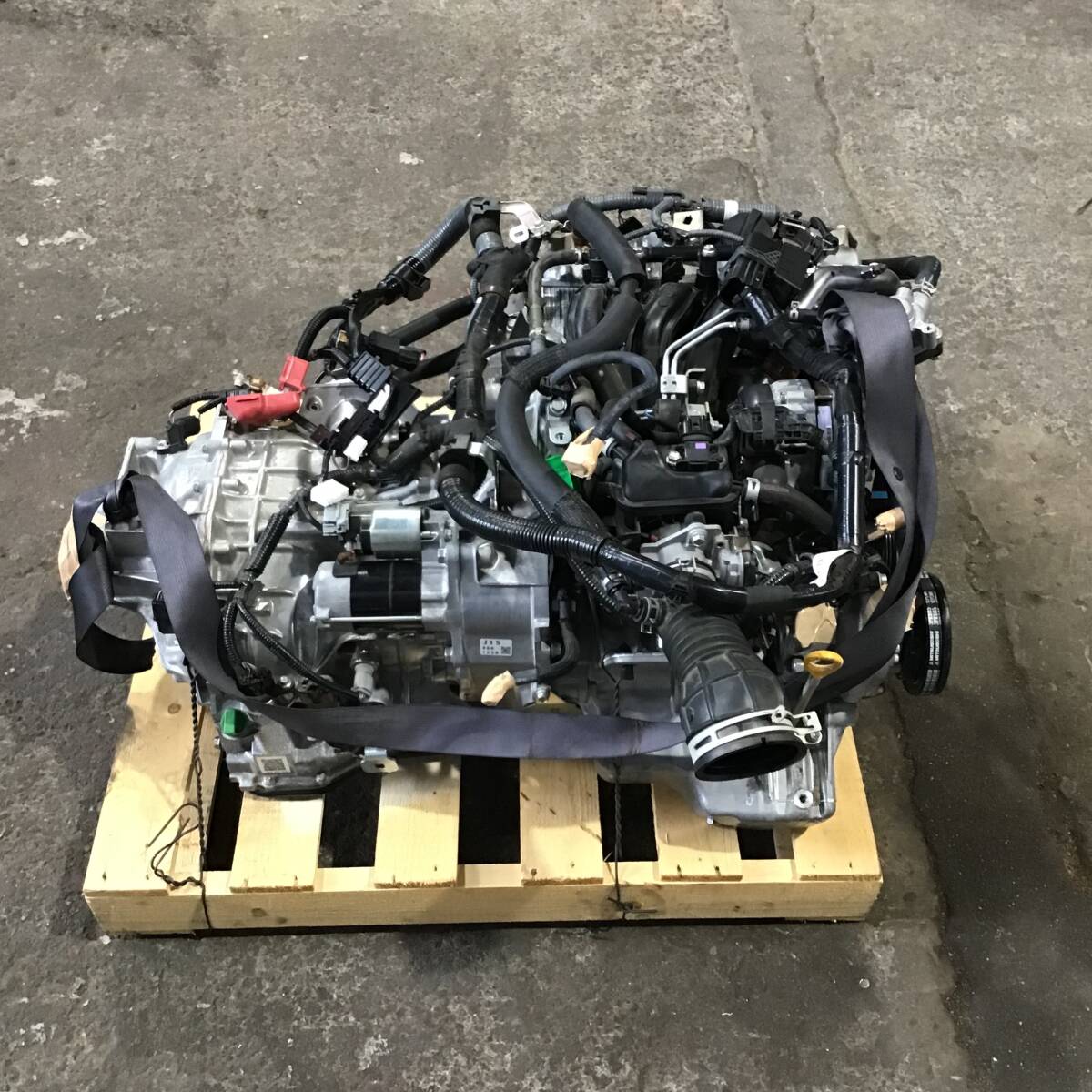 [AK-0029538] R06 ダイハツ ハイゼット カーゴ S700V　『　5360km エンジン ATミッション付き KF-VE　作動確認済み　』　623836_画像4