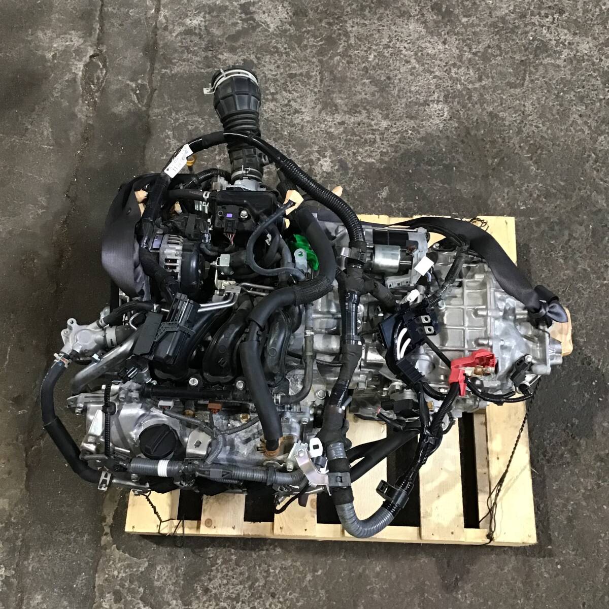 [AK-0029538] R06 ダイハツ ハイゼット カーゴ S700V　『　5360km エンジン ATミッション付き KF-VE　作動確認済み　』　623836_画像3