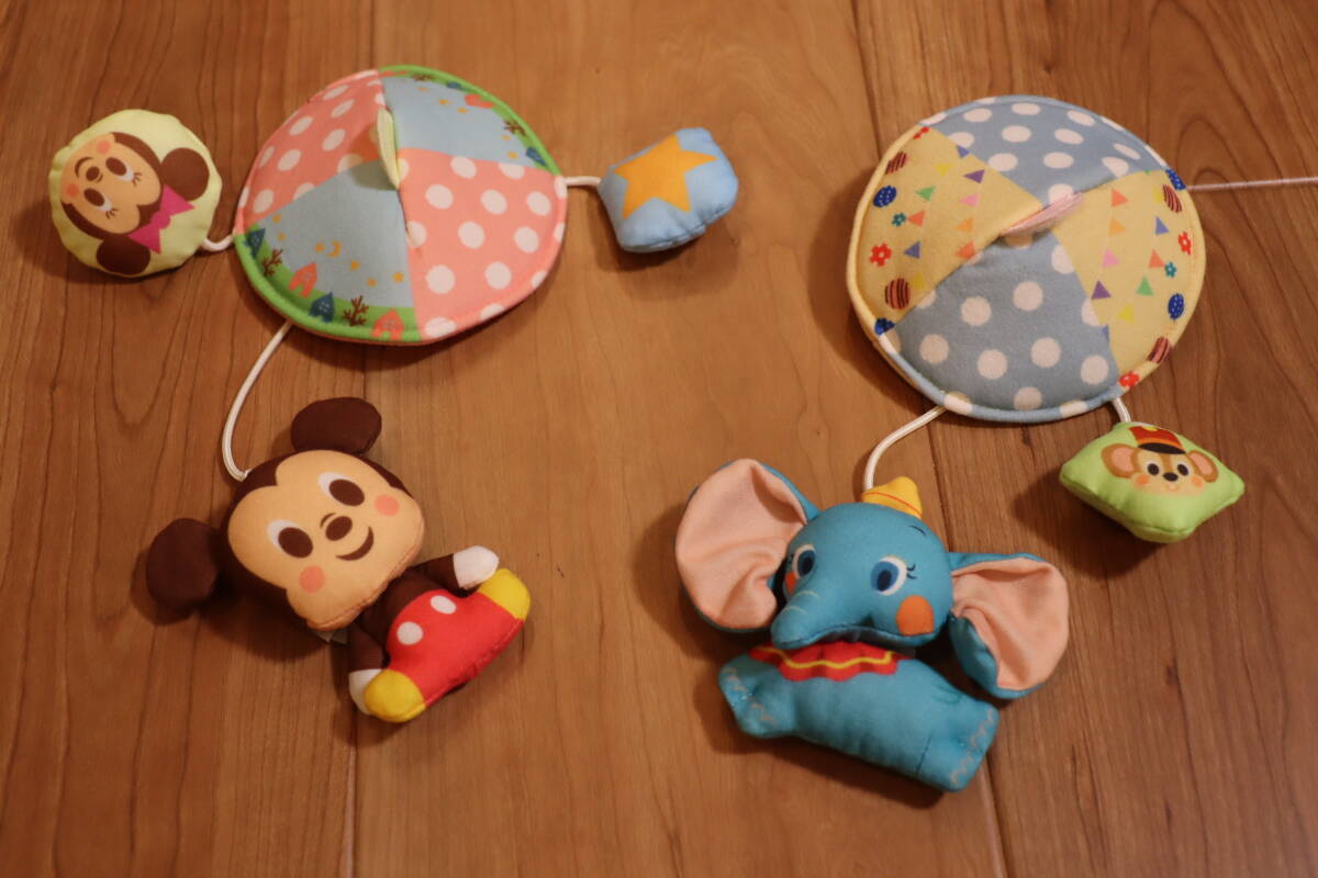 【送料無(wú)料】タカラトミー ディズニー キャラクターズ やわらかガラガラメリーデラックスプラス 折りたたみベビーベッド対応