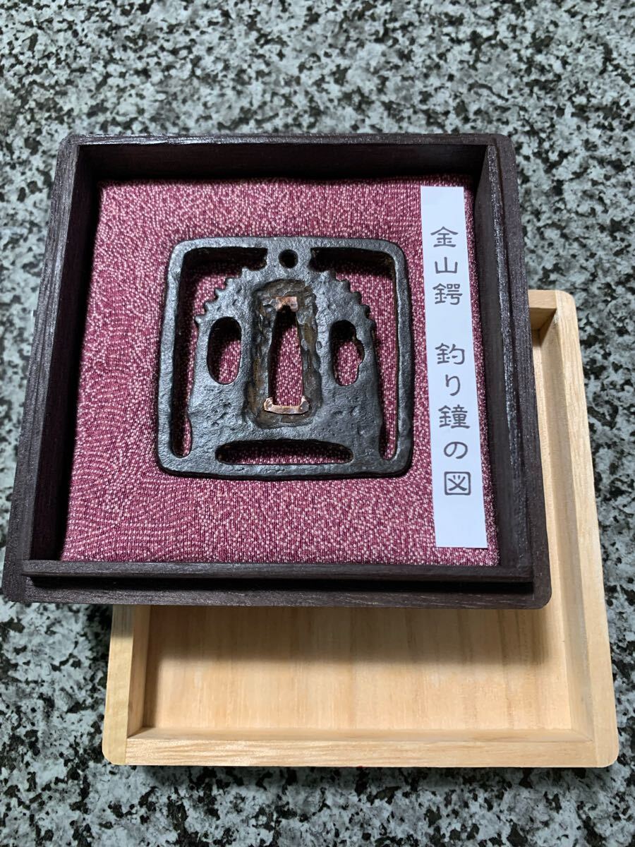 武具小道具 鐔金山『釣り鐘の図』即決売り切り 武具小道具 金山鐔『釣り鐘の図』即決売り切り(鍔、刀装具