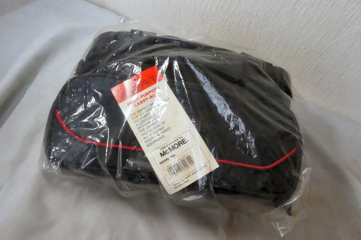 Й★ESPRIT エスプリ★三腳ケース★黒★69×12×H15㎝★タグ付き★未使用品★