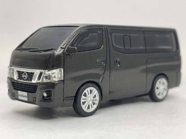 ■★NISSAN　NV350　CARAVAN　プルバックミニカー_画像1