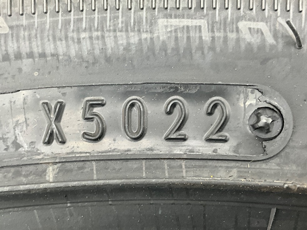 新品タイヤ 1本のみ 235/40R19 96Q グッドイヤー ICE NAVI ZEA II 冬 スタッドレス 235/40/19 カムリ/ボクスター b11835_画像3