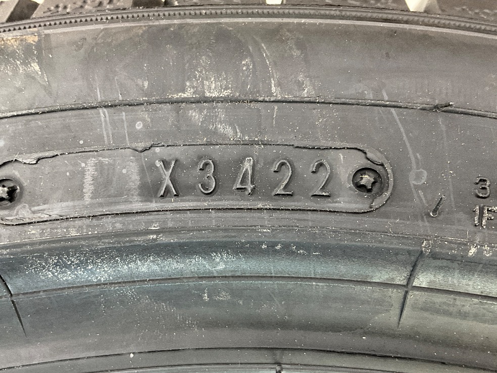 新品タイヤ 処分特価 4本セット 245/40R19 98Q グッドイヤー ICENAVI8 冬 スタッドレス 245/40/19 ヴェルファイア ハイブリッド b11864_画像6