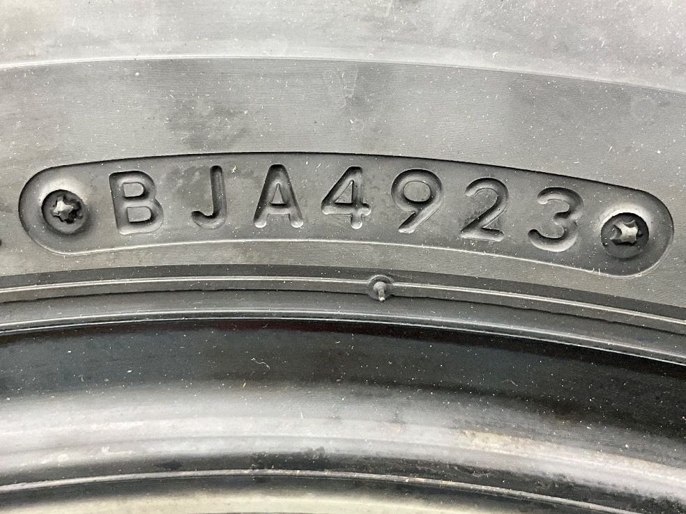 新品タイヤ 処分特価 2本セット 215/60R17 96H ブリヂストン REGNO GRVII 夏 サマー 215/60/17 ヴェルファイア b12186